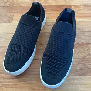 Steve Madden Black Slop Shoes